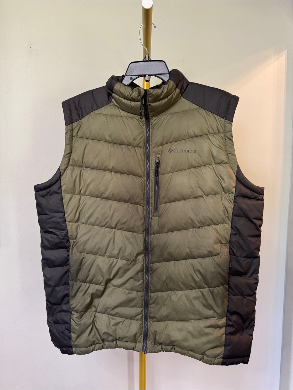 Columbia Omni heat Labyrinth loop olive Green Quilted Puffer Vest EUC XL